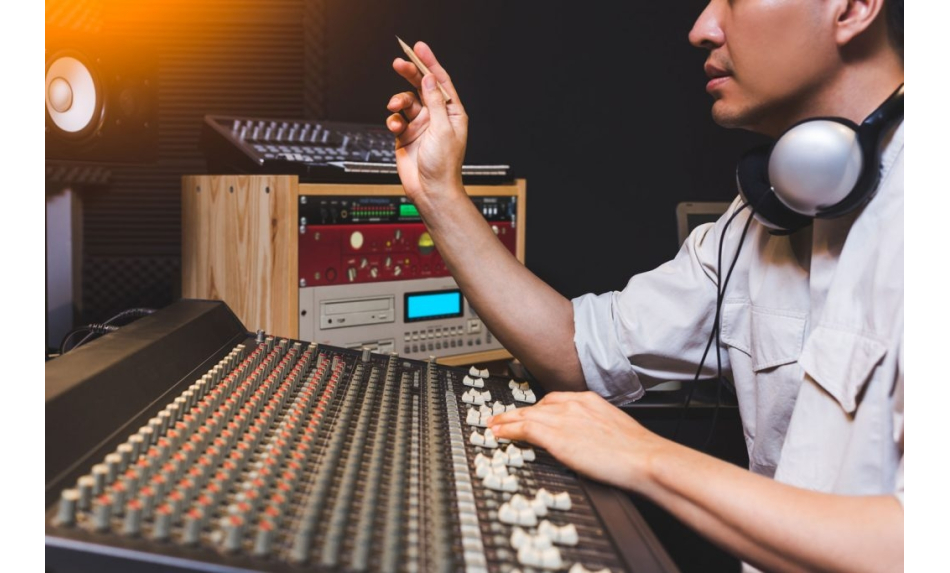 mixing-tips-music-producers-2-1024x683